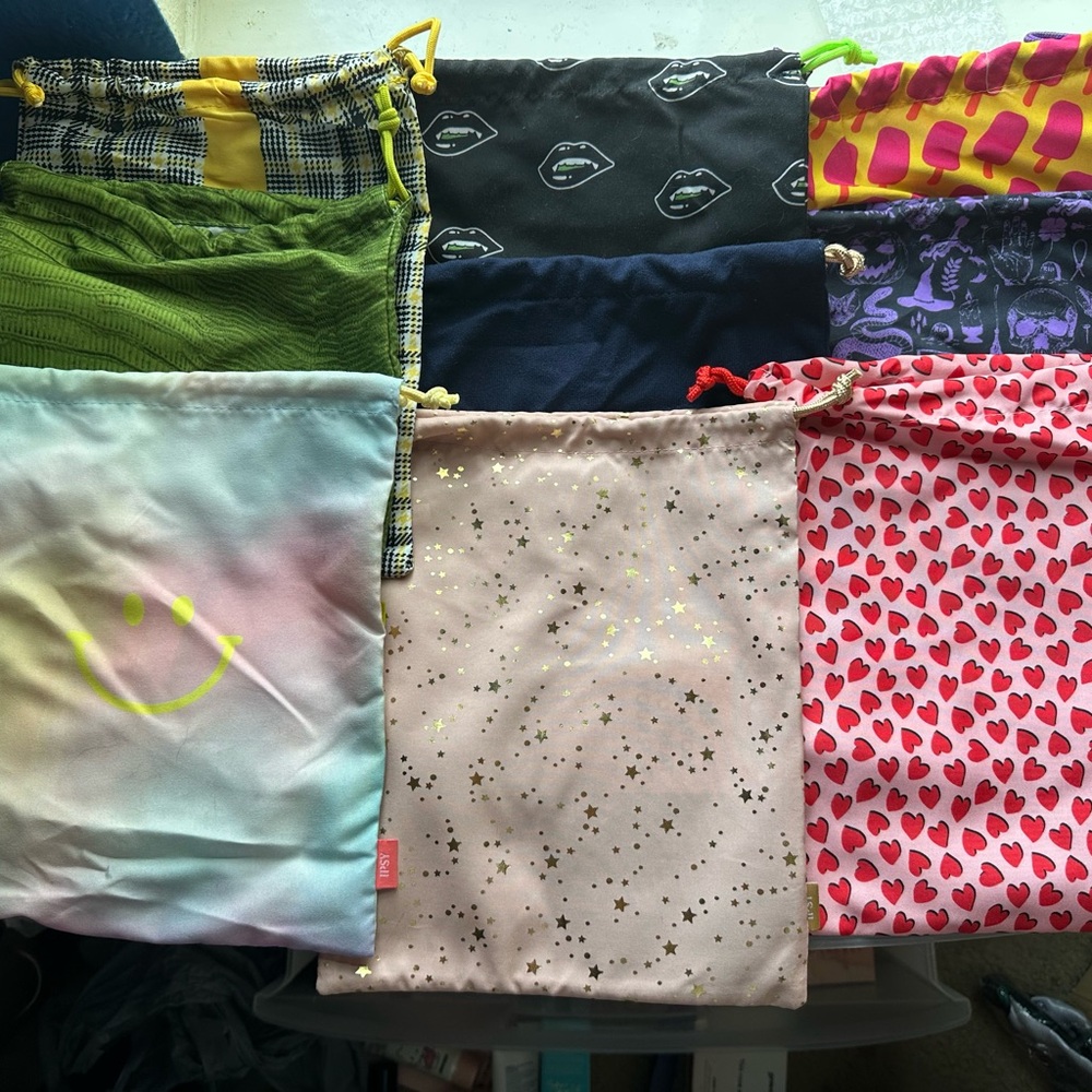 Ipsy Drawstring Bags (22 bags) - Picture 2 of 3